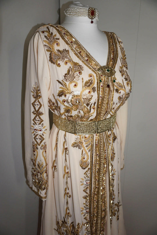 Elegant Moroccan Dresses | Caftan & Jellaba | moroccanglam