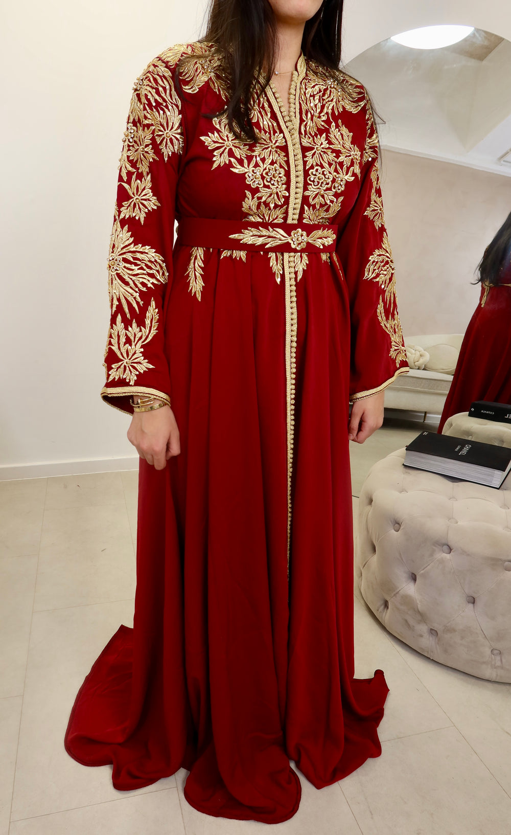 Handmade Moroccan kaftan with intricate gold embroidery – perfect for Ramadan and Eid"